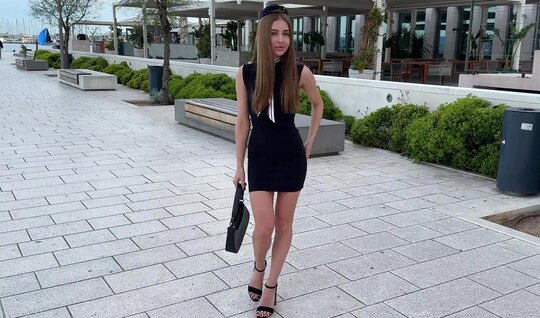 A slender Russian girl cheated on her boyfriend with a picku...